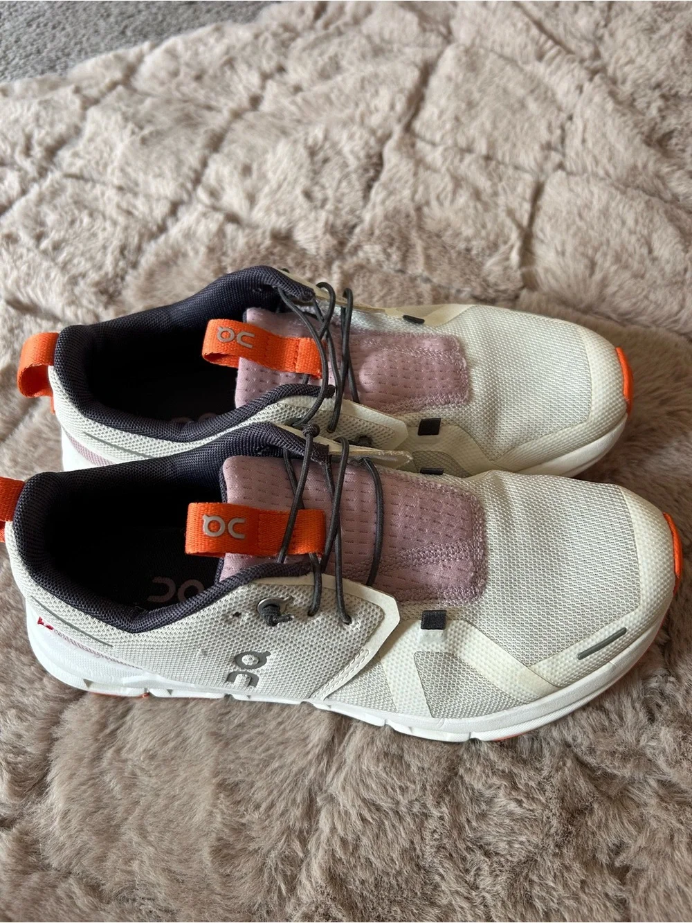 On Running Sneakers in Cream with Pink & Orange Accents size 5.5Youth